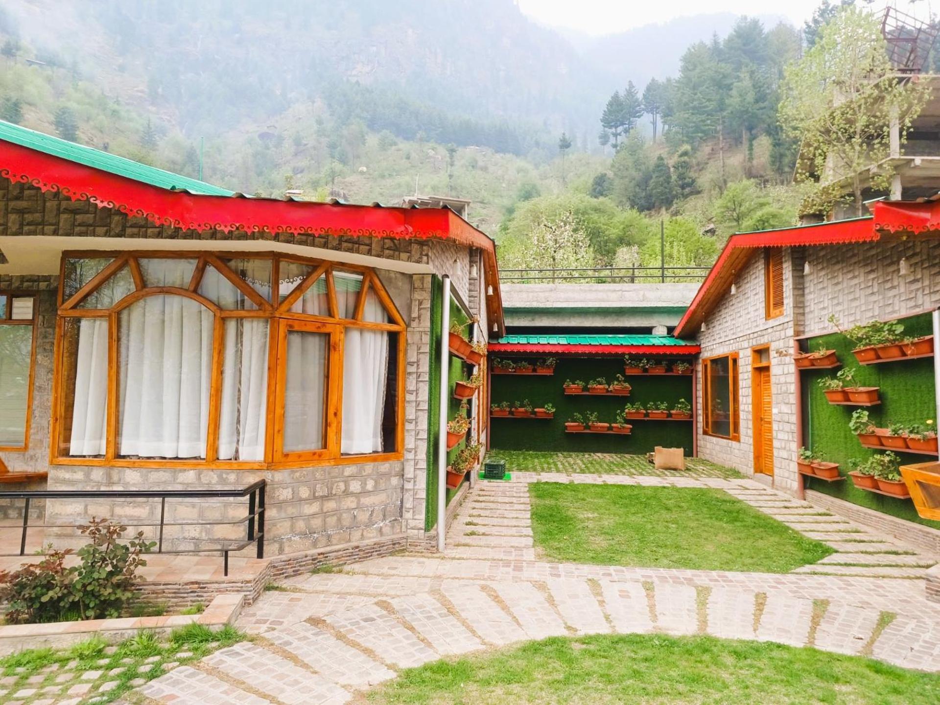 Manuallaya The Resort & Spa, Manali